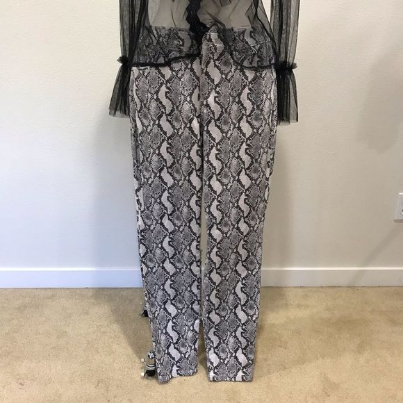 INC Curvy Fit Slim Snake Print Jeans Size 12 NWT - Picture 6 of 8